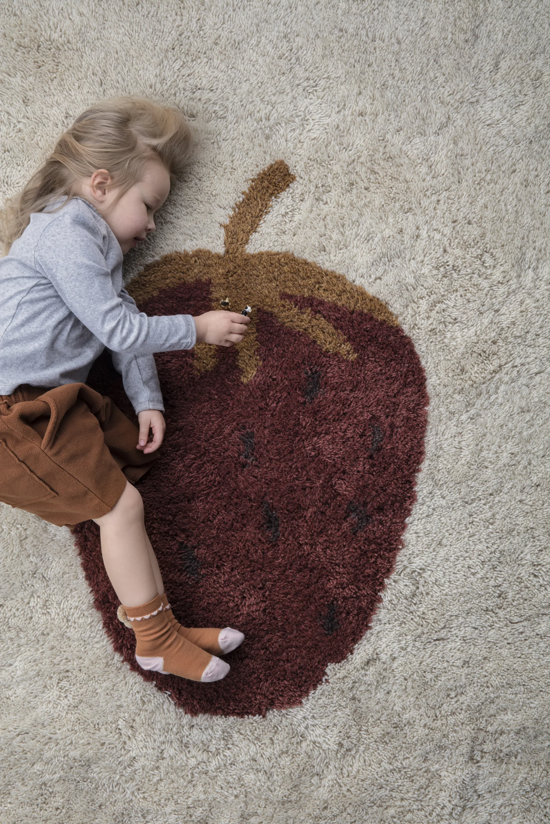 Fruiticana vloerkleed L 120x180 cm, Strawberry Ferm Living