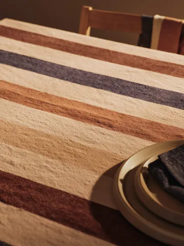 Hale tafelkleed - Cashmere-mocha-indigo blue, 150x240 cm - Ferm Living