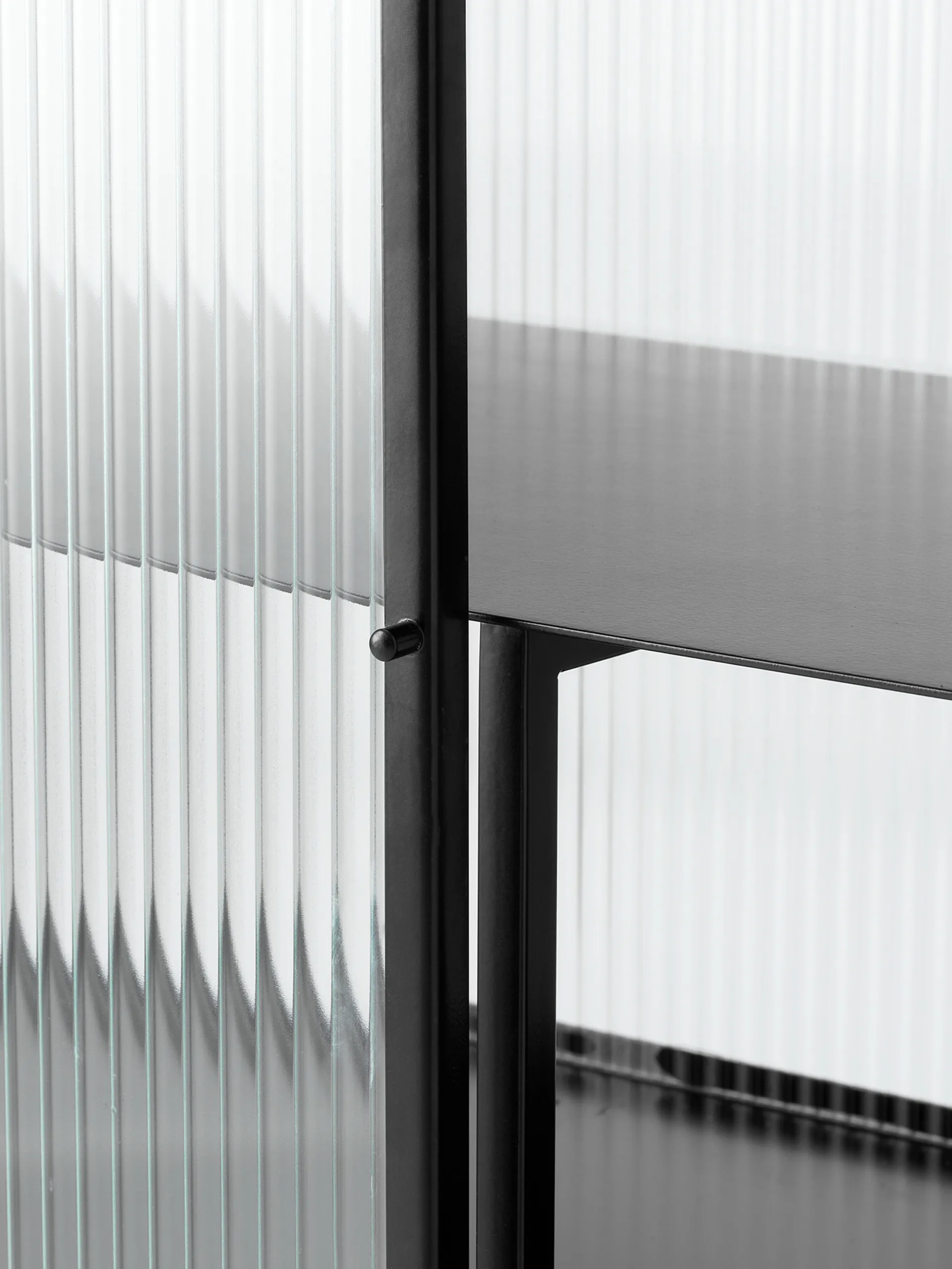 Haze sideboard, Black-golvend glas Ferm Living