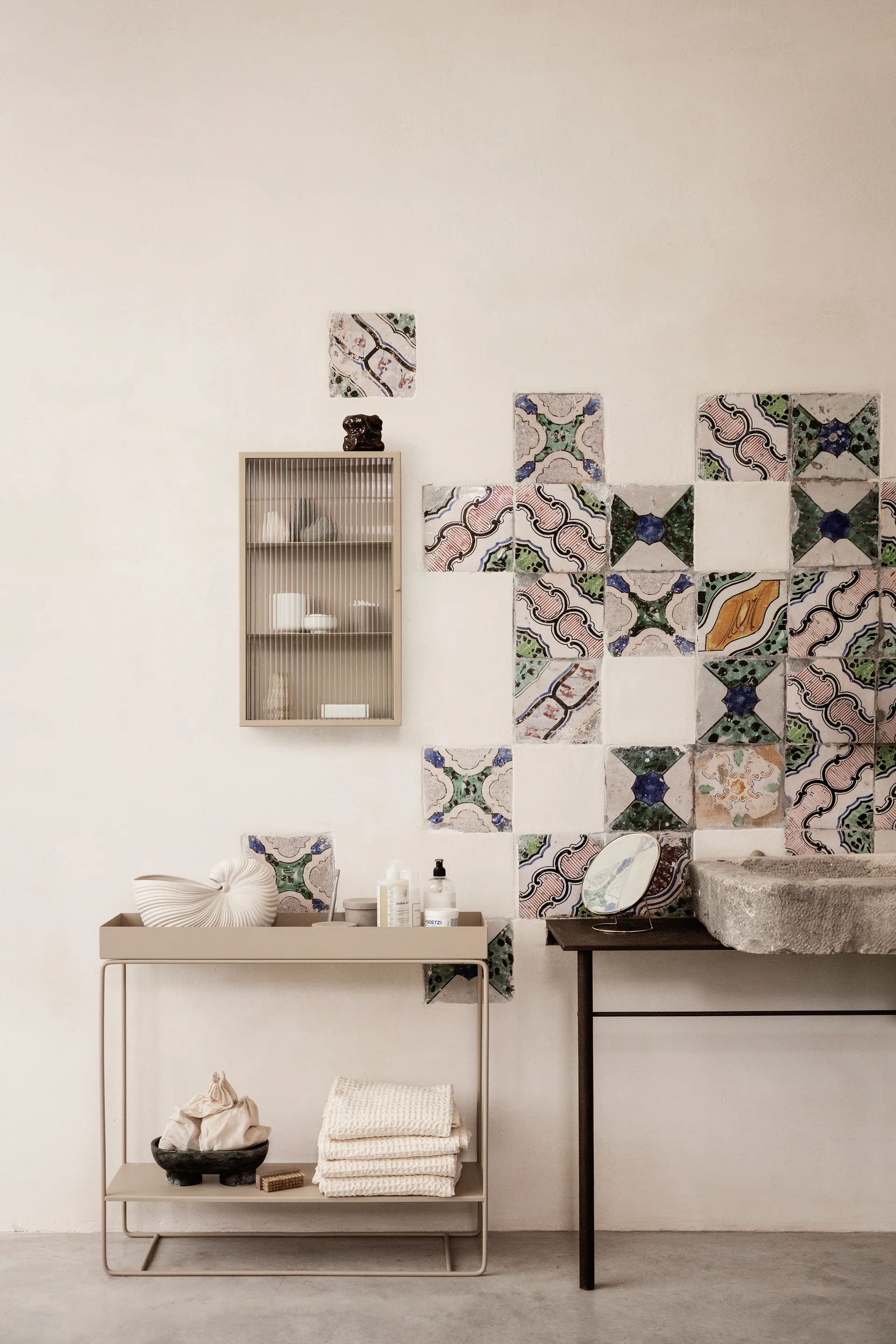 Haze wandkastje, Cashmere Ferm Living