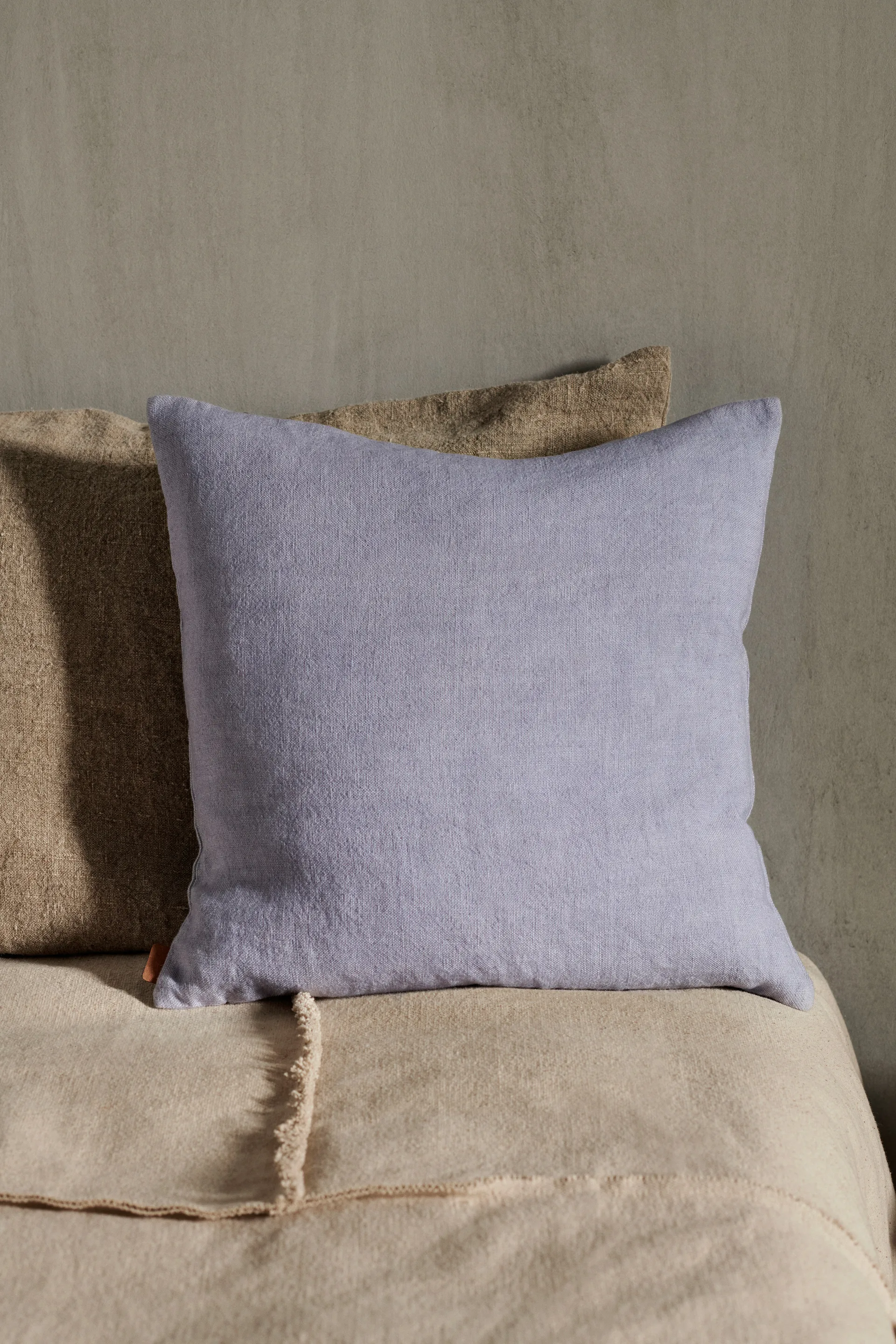 Heavy Linen kussen 50x50 cm, Lilac Ferm Living