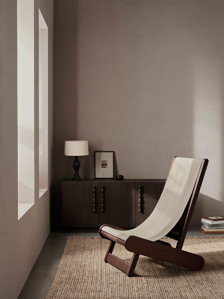 Hemi loungefauteuil, Dark stained, natural Ferm Living