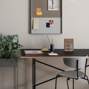 Herman Stoel - red brown, roodbruine essenhouten poten - Ferm Living