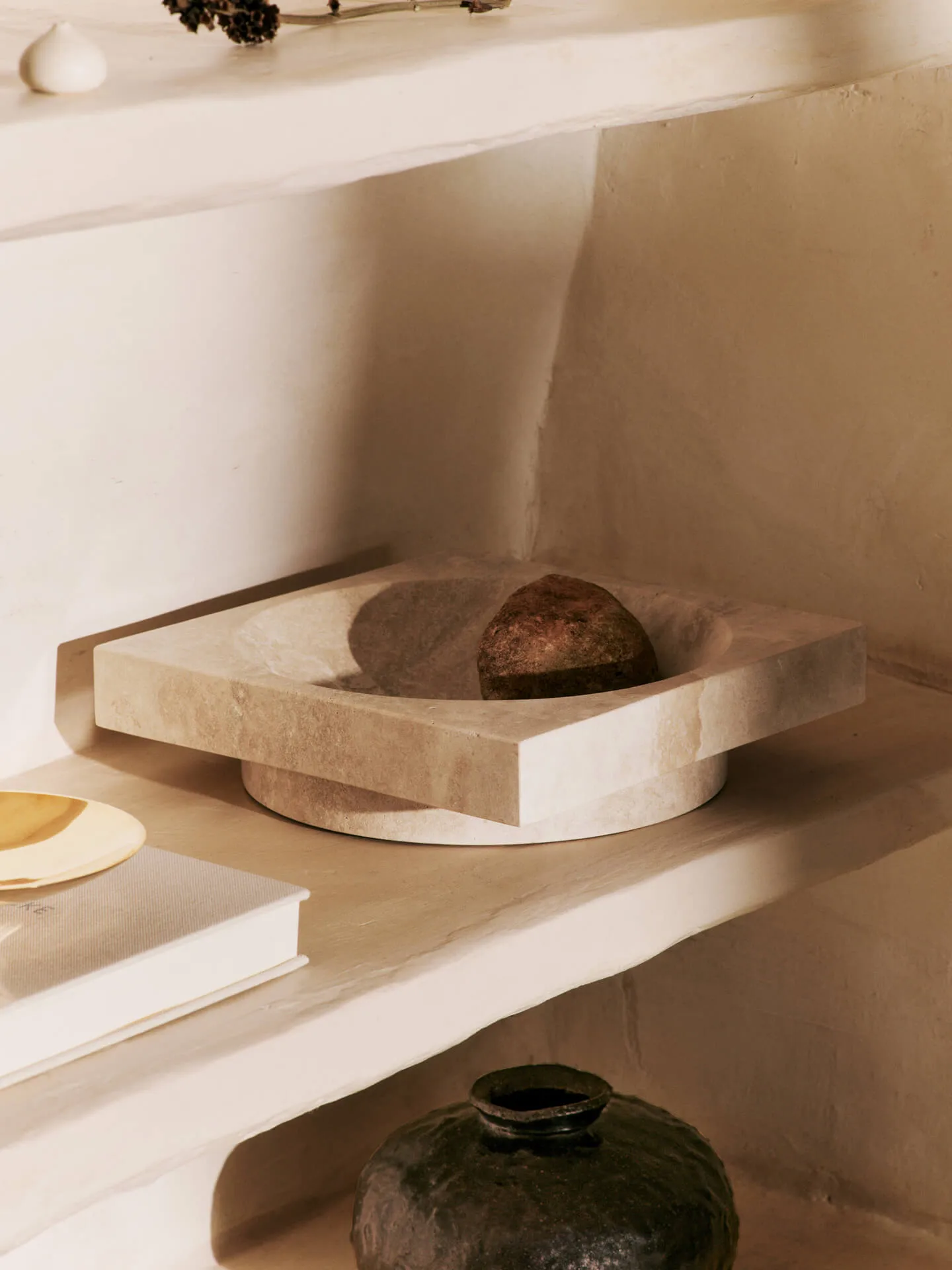 Hew decoratieschaal laag, Travertine Ferm Living