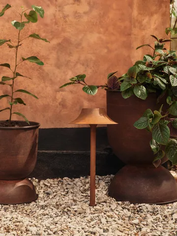 Hourglass bloempot klein Ø30 cm - Roest - Ferm Living