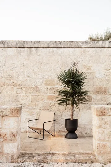 Hourglass bloempot medium Ø40 cm - Zwart-donkergrijs - Ferm Living