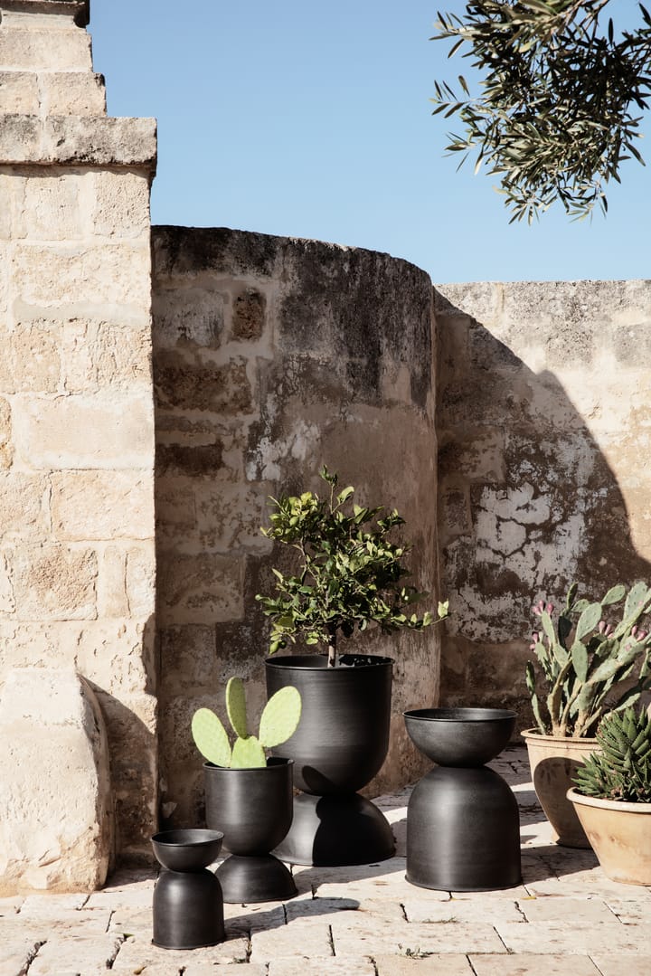 Hourglass pot groot Ø50 cm, Zwart-donkergrijs Ferm Living