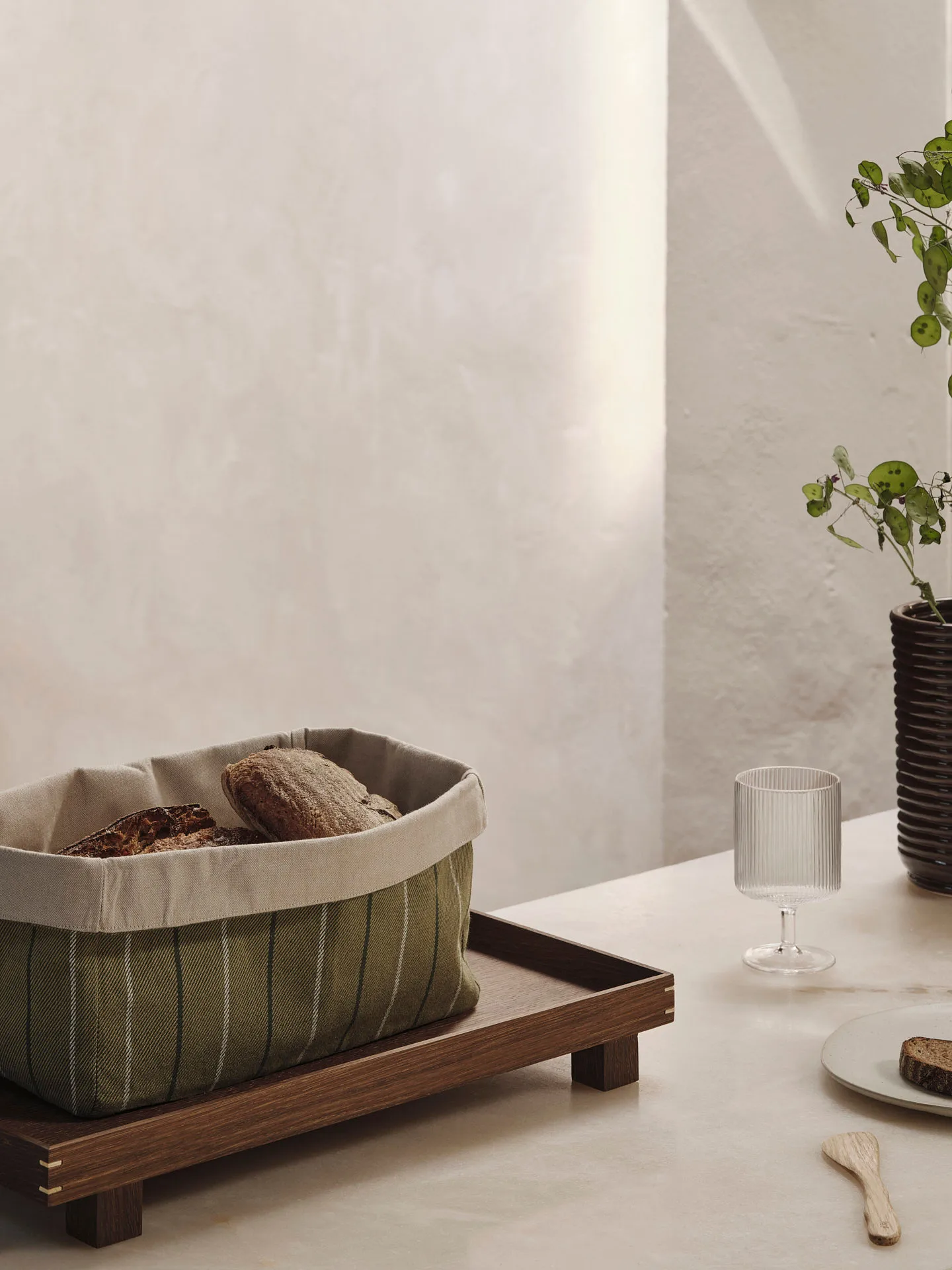 Ito Kitchen Basket broodmand 19x30 cm, Natural-seaweed Ferm Living