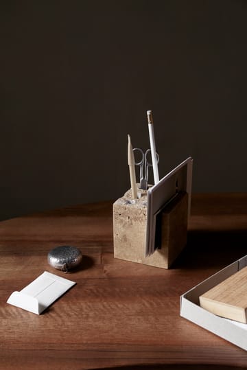 Klint pennenhouder 9x9 cm - Beige travertijn - Ferm Living