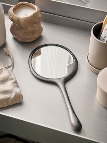 Lava handspiegel - Zwart geanodiseerd aluminium - Ferm Living