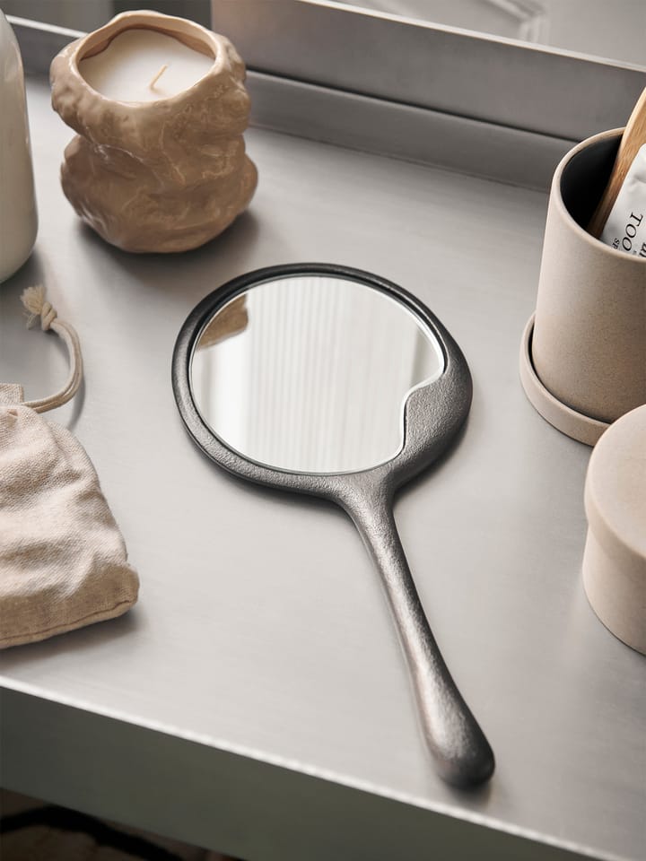 Lava handspiegel, Zwart geanodiseerd aluminium Ferm Living