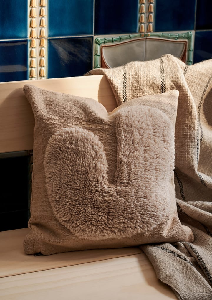 Lay kussen 50x50 cm, Sand / Off-white Ferm Living