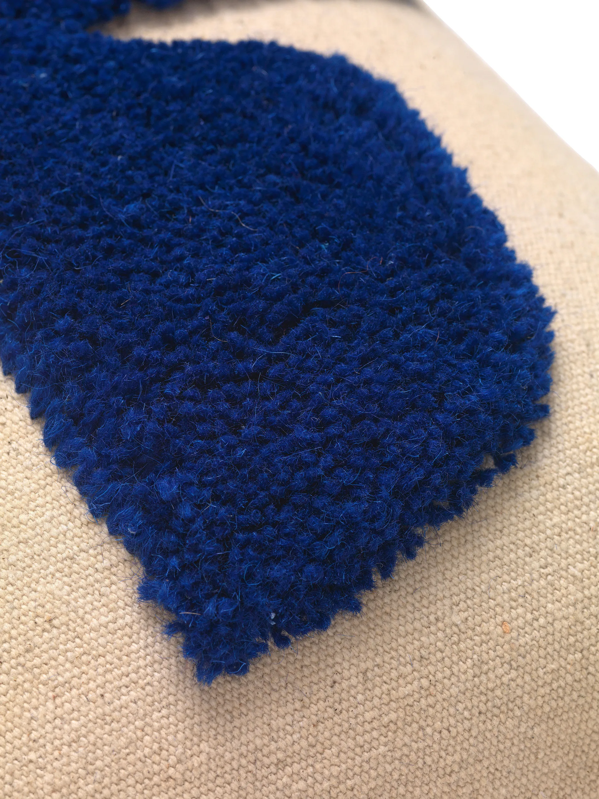 Lay rechthoekig kussen 40x60 cm, Sand / Bright Blue Ferm Living