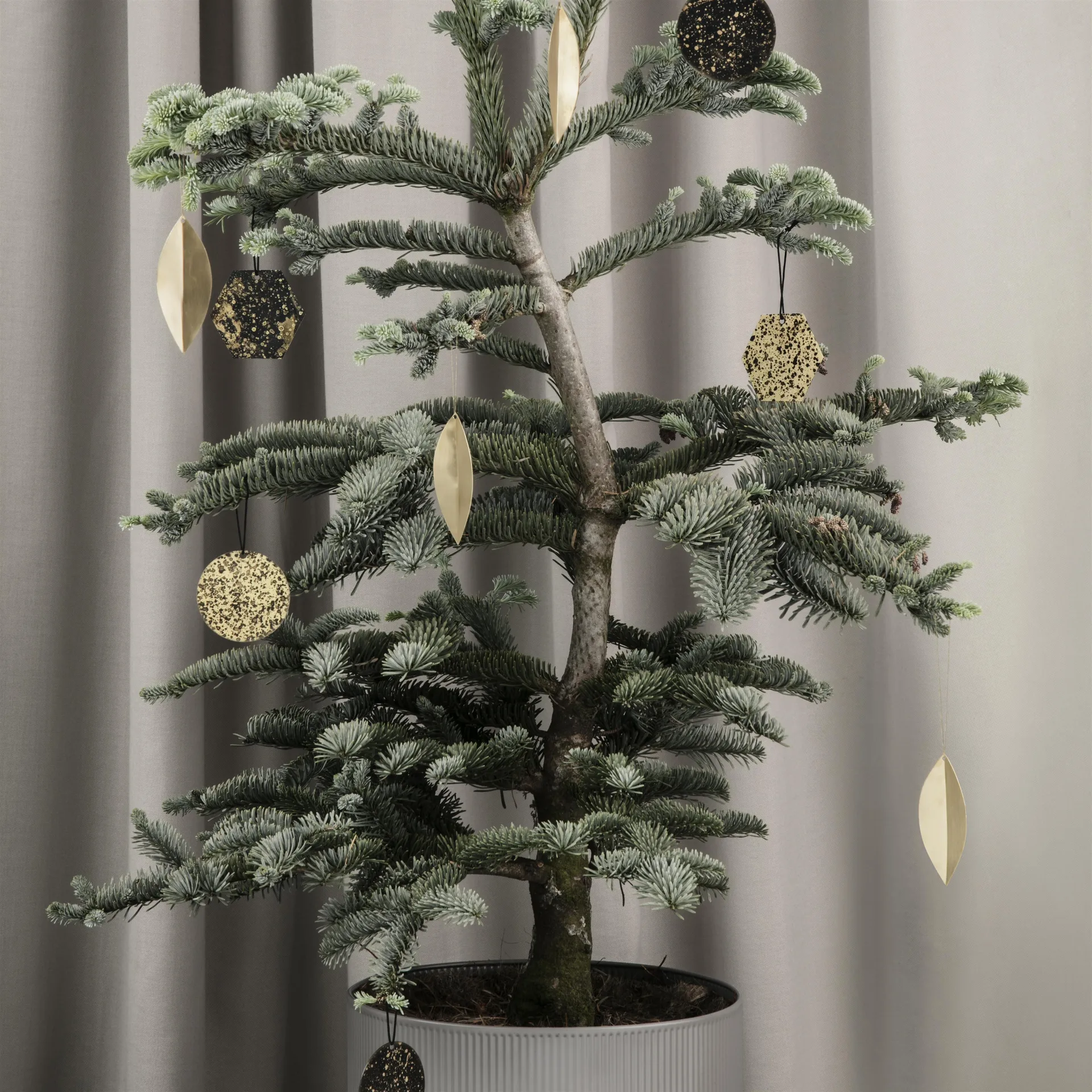 Leaf kerstboomdecoratie, Brass, 4-pack Ferm Living