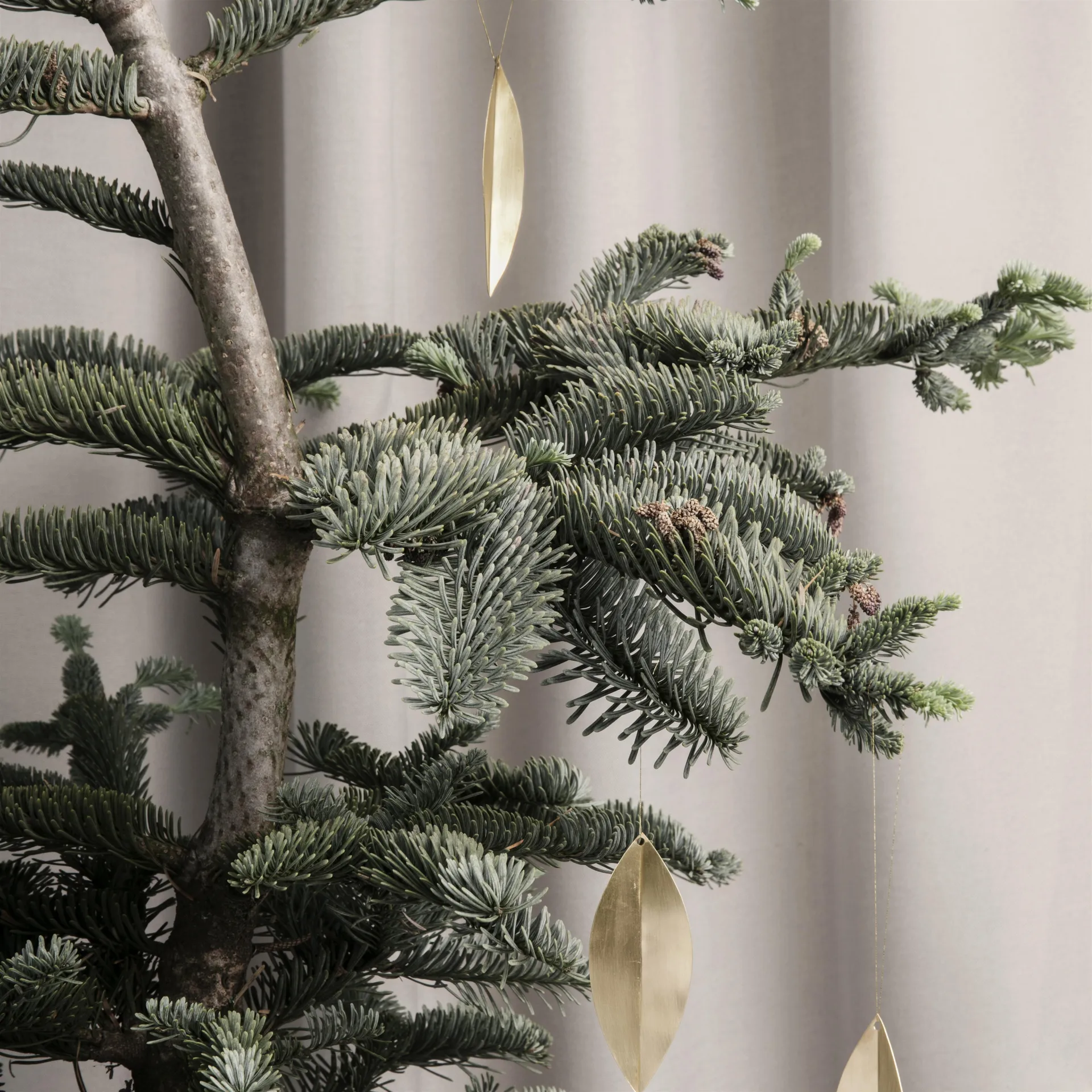 Leaf kerstboomdecoratie, Brass, 4-pack Ferm Living