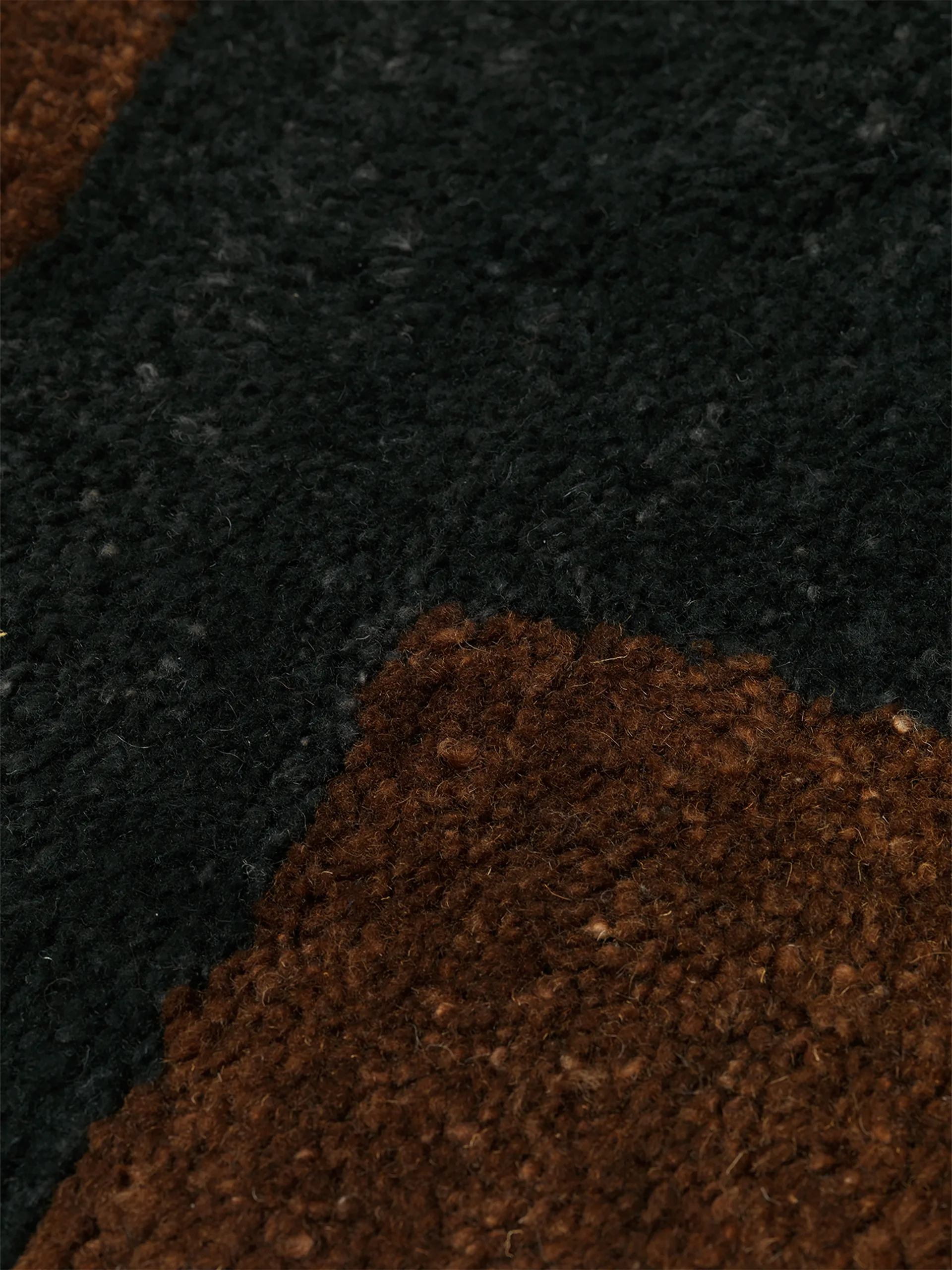Mara handgeknoopt tapijt 120x180 cm, Black-chocolate Ferm Living