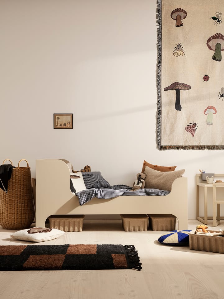 Mara handgeknoopt tapijt 80x120 cm - Black-chocolate - ferm LIVING