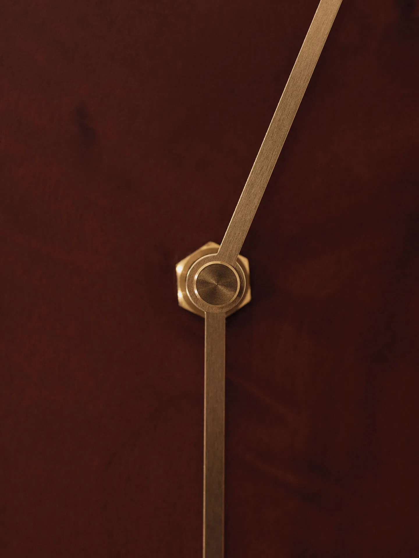 Melt wandklok 28x33 cm, Dark stained burl Ferm Living