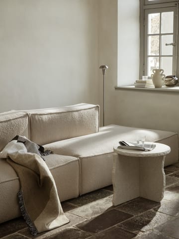 Mineral Sculptural tafel Ø52 cm - Bianco Curia - Ferm Living