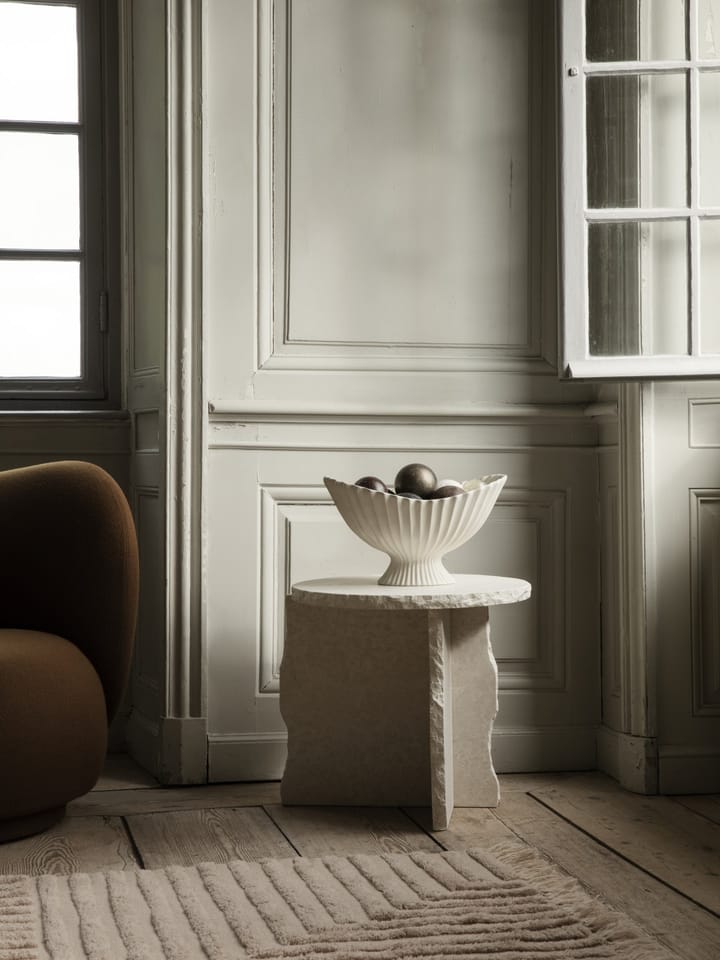 Mineral Sculptural tafel Ø52 cm, Bianco Curia Ferm Living