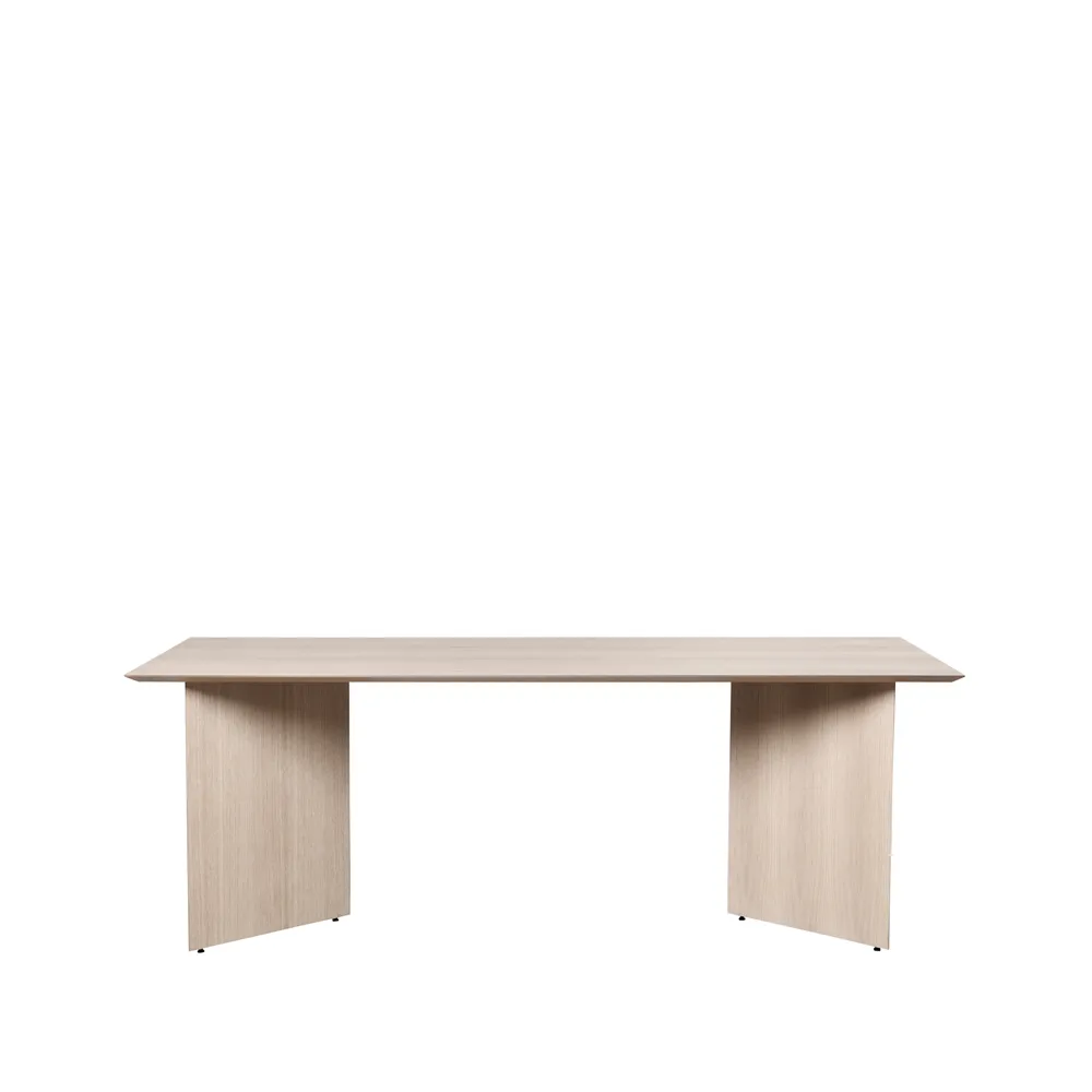 Mingle eettafel, oak natural veneer, 210cm, poten met hoek eikenhout Ferm Living