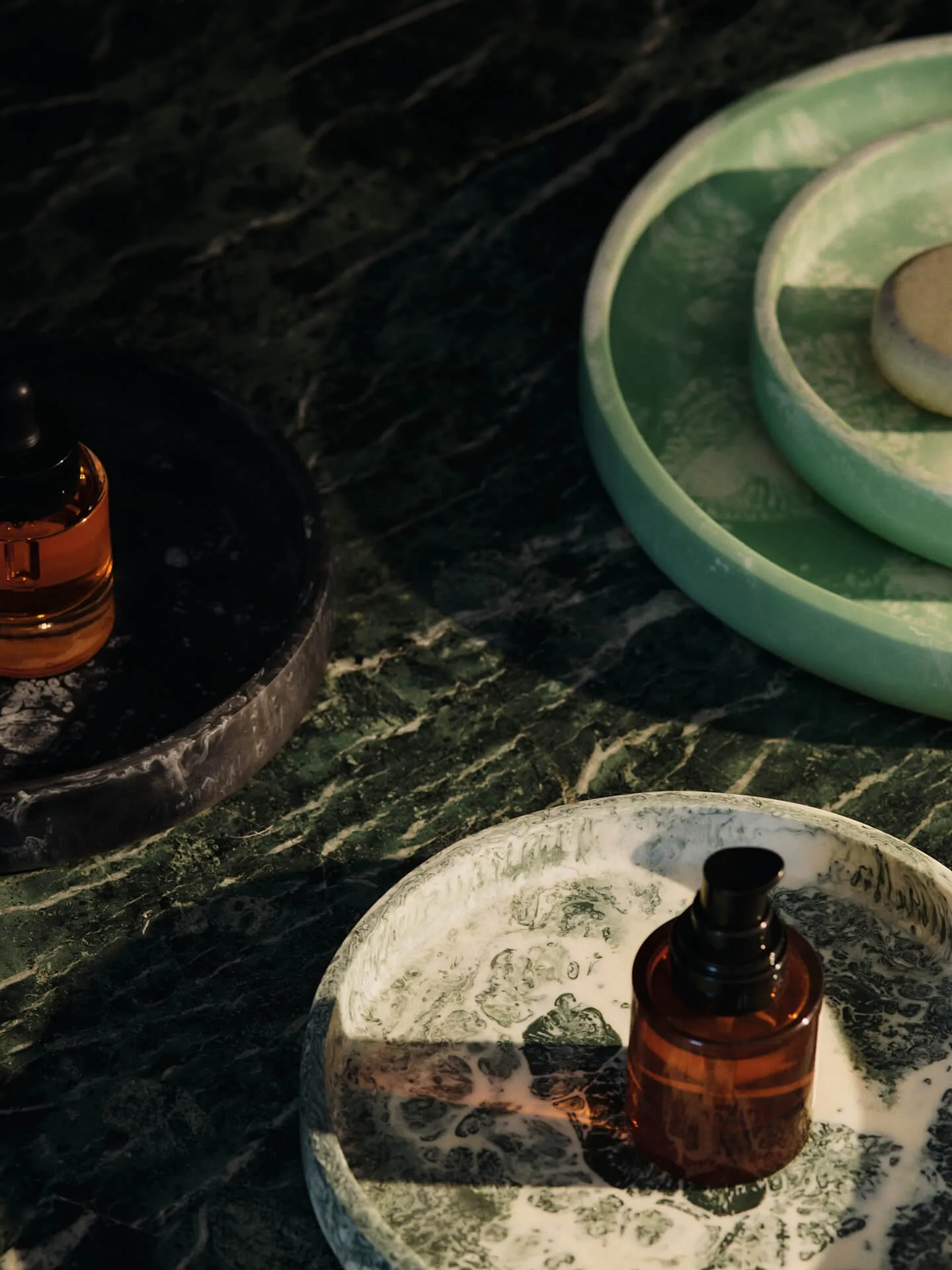 Mist decoratieplateau Ø20 cm, Emerald-off-white Ferm Living