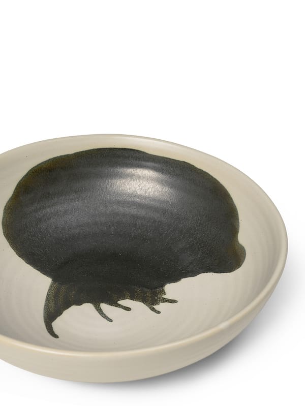 Omhu schaal large ⌀28 cm, off white-charcoal Ferm Living