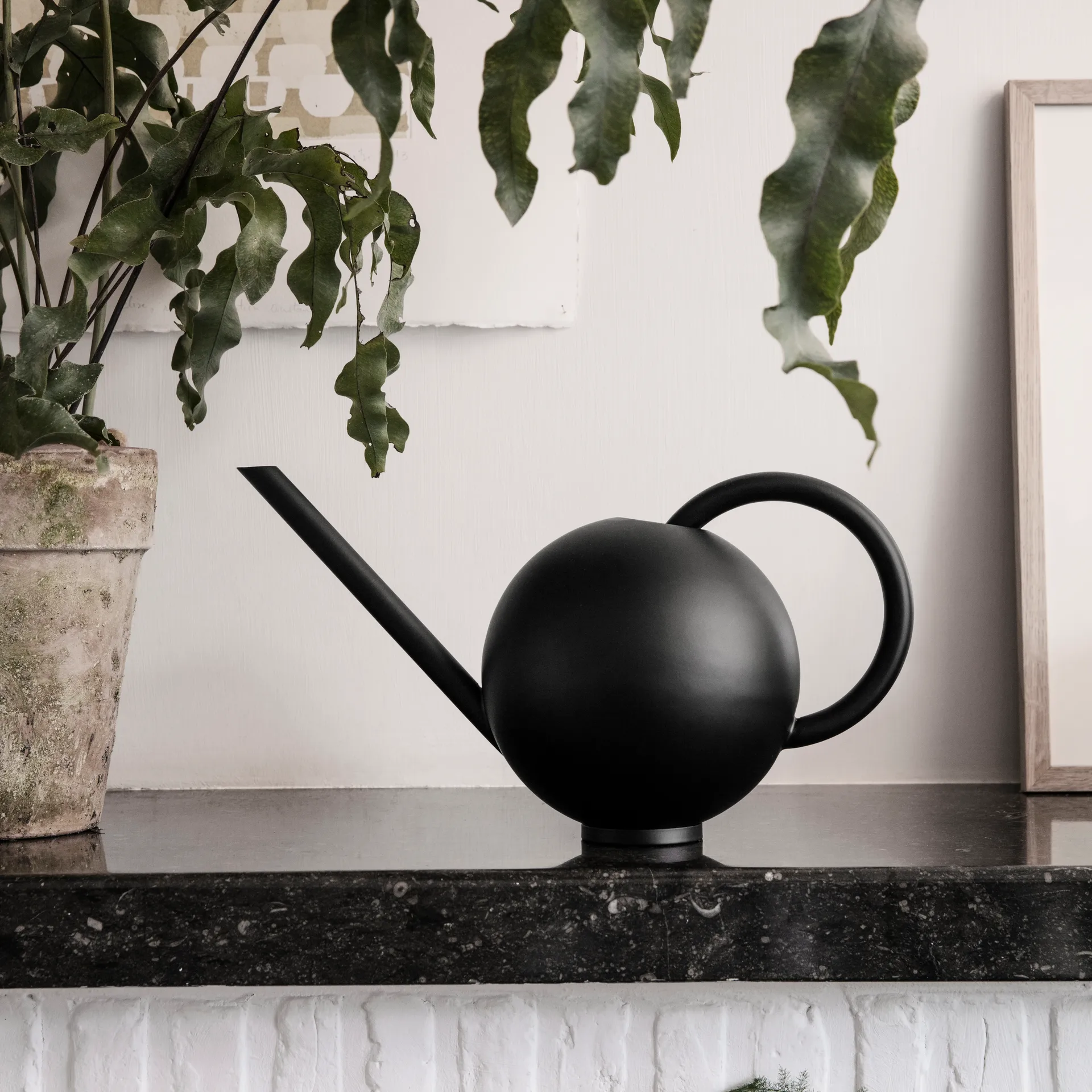 Orb waterkan, Zwart Ferm Living