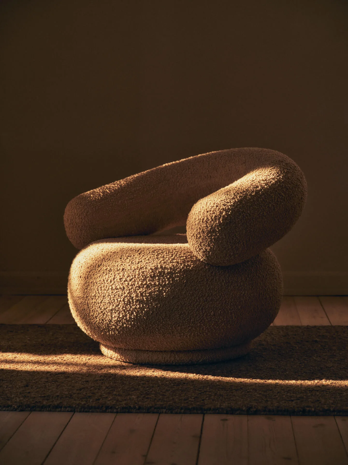 Orbo loungestoel swivel, Raw bouclé - Naturel Ferm Living