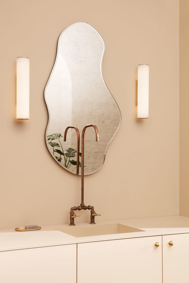 Pond spiegel large, Dark chrome Ferm Living