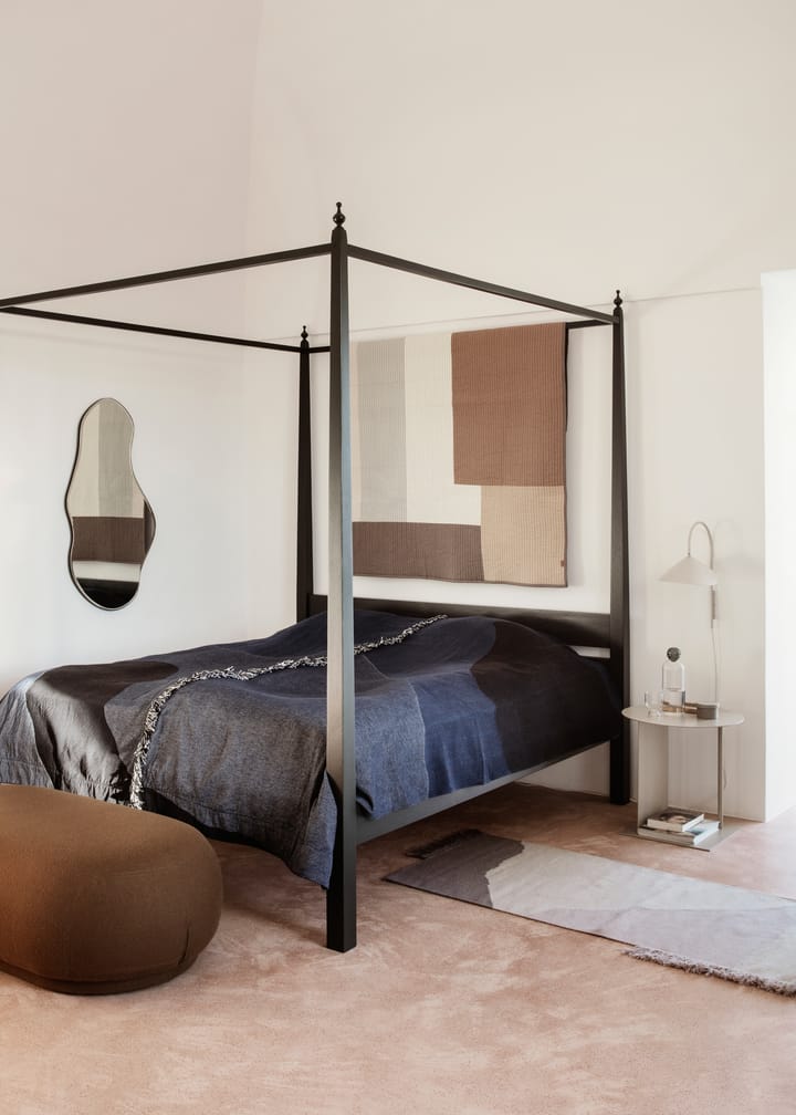 Pond spiegel large, Dark chrome Ferm Living