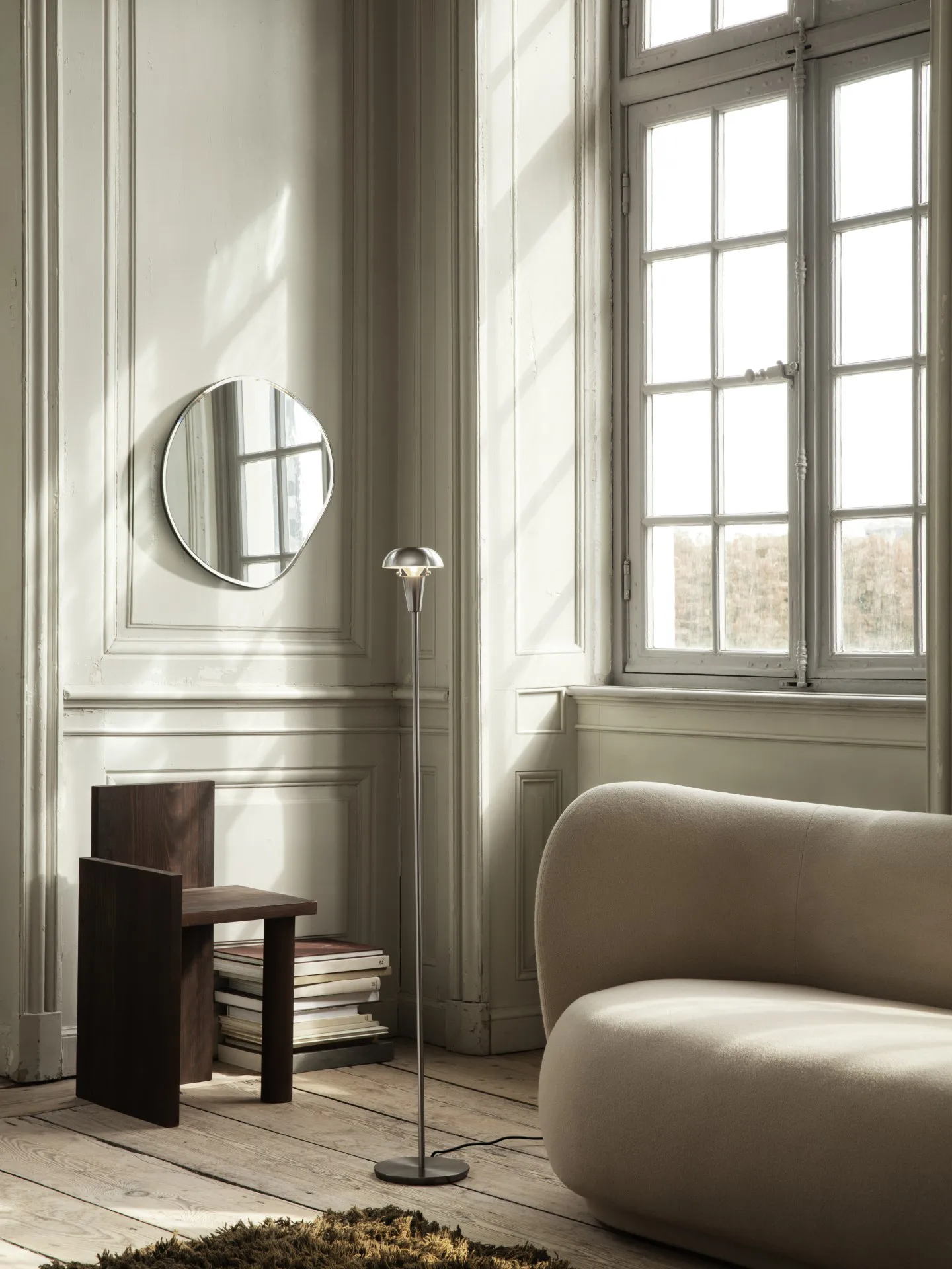 Pond spiegel, Small dark chrome Ferm Living