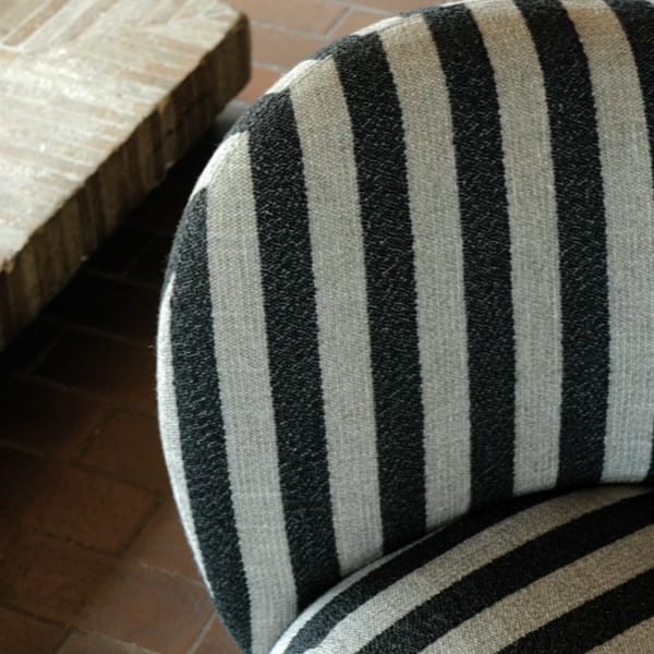Rico lounge chair fauteuil, Louisiana sand black Ferm Living