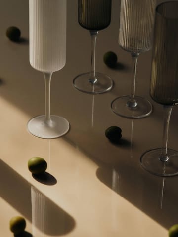 Ripple Champagne flutes champagneglazen 15 cl 2-pack - Frosted - Ferm Living