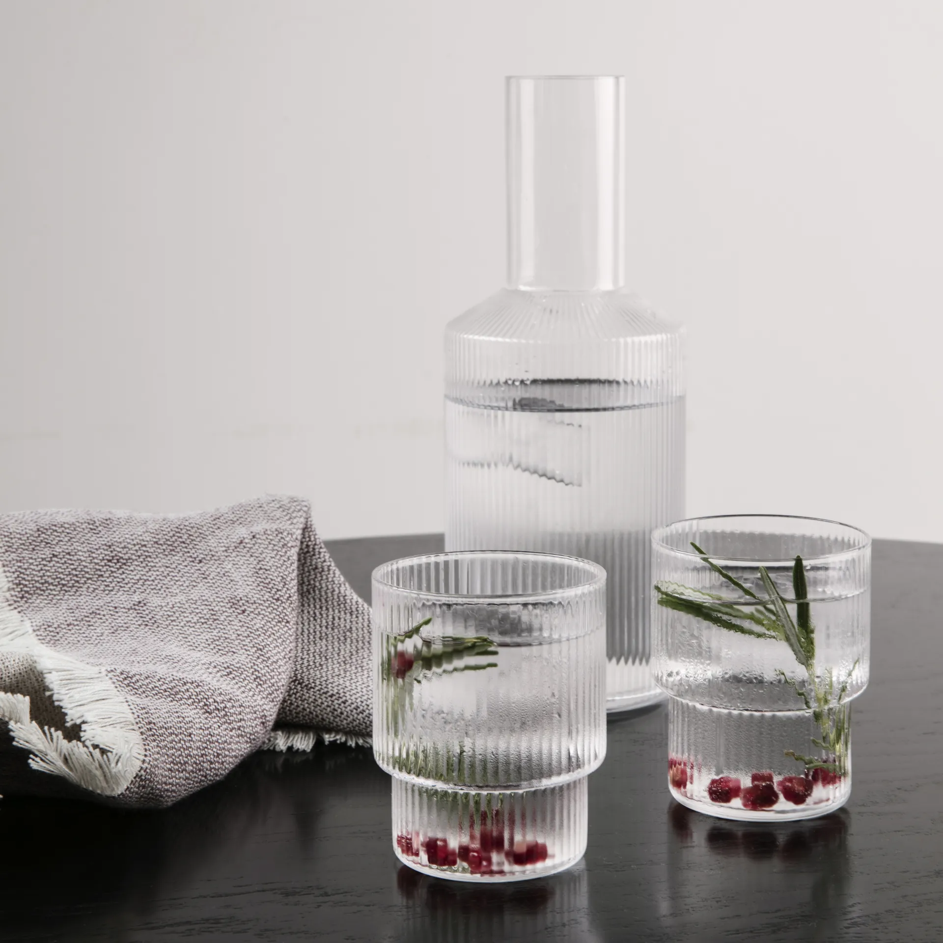 Ripple karaf, helder Ferm Living