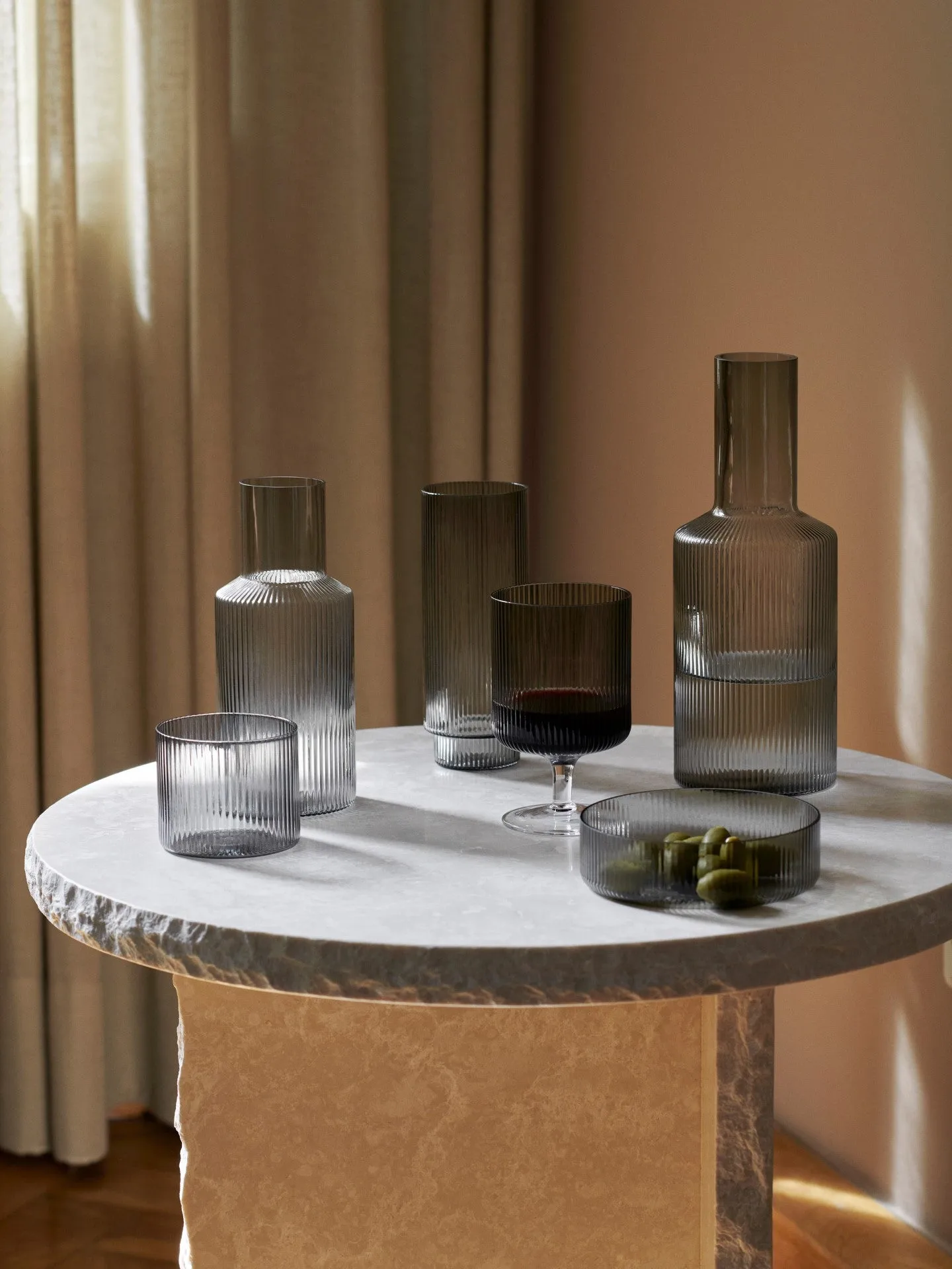 Ripple wijnglazen 2-pack, Smoked grey Ferm Living