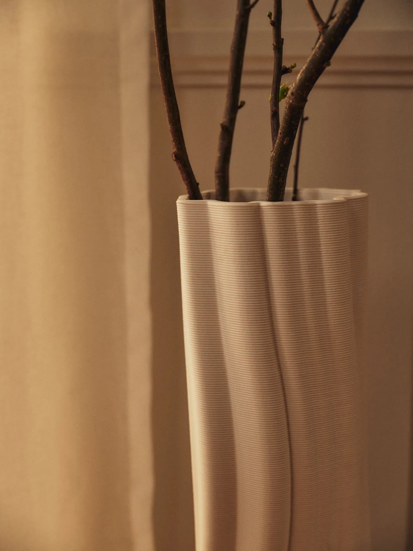 Rylith vloervaas, Off-white, 70 cm Ferm Living