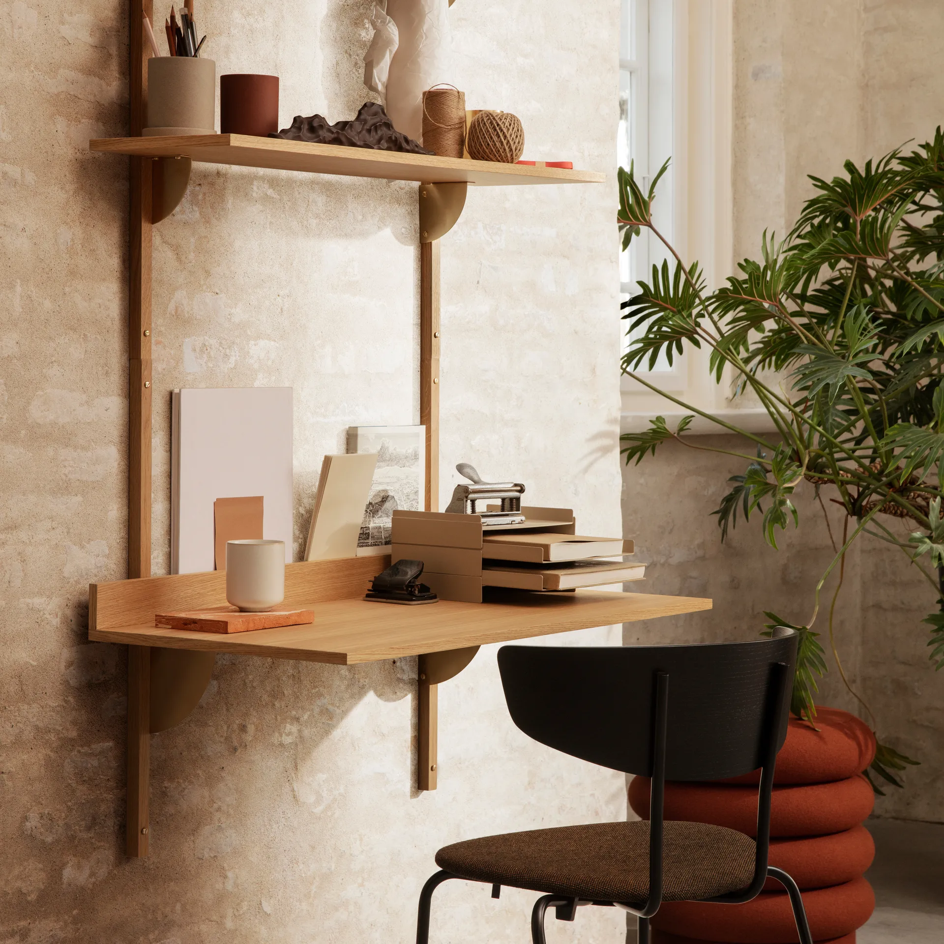 Sector bureau, Oak-brass Ferm Living