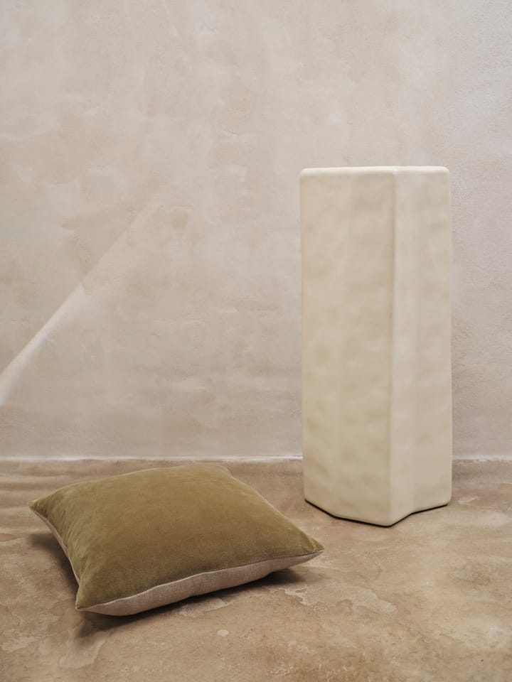 Senti kussen 50x50 cm, Khaki Ferm Living