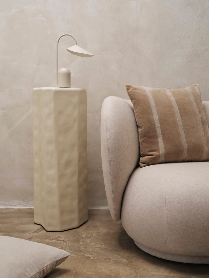 Senti Stripe kussen 50x50 cm, Dark sand-linen Ferm Living