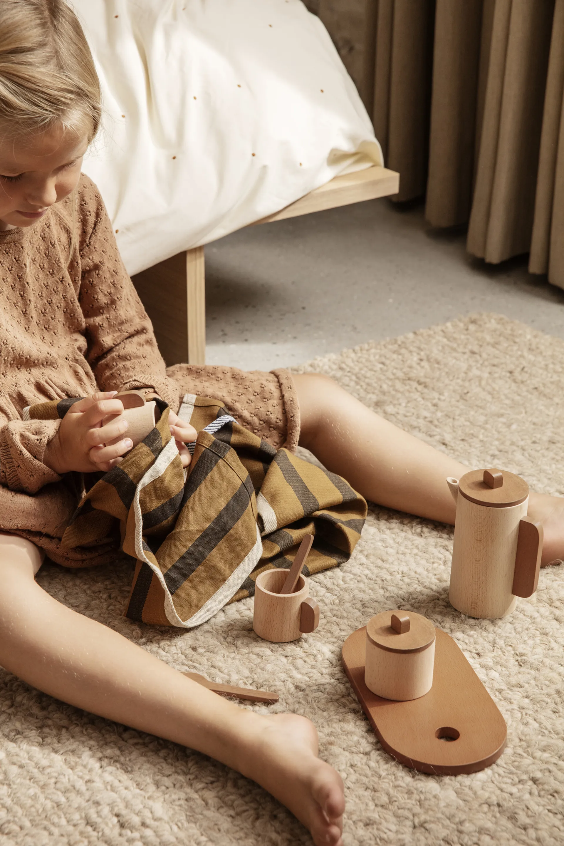 Shade Loop vloerkleed S 140x200 cm, Beige Ferm Living