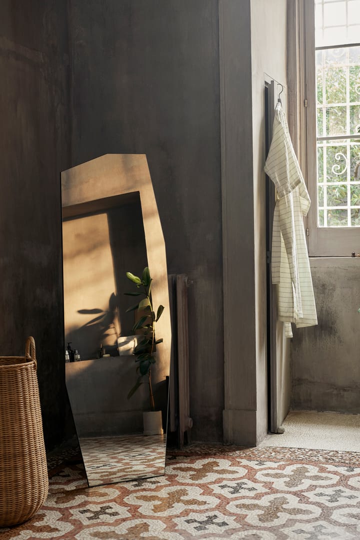 Shard vloerspiegel 57,8x165 cm - Black - ferm LIVING