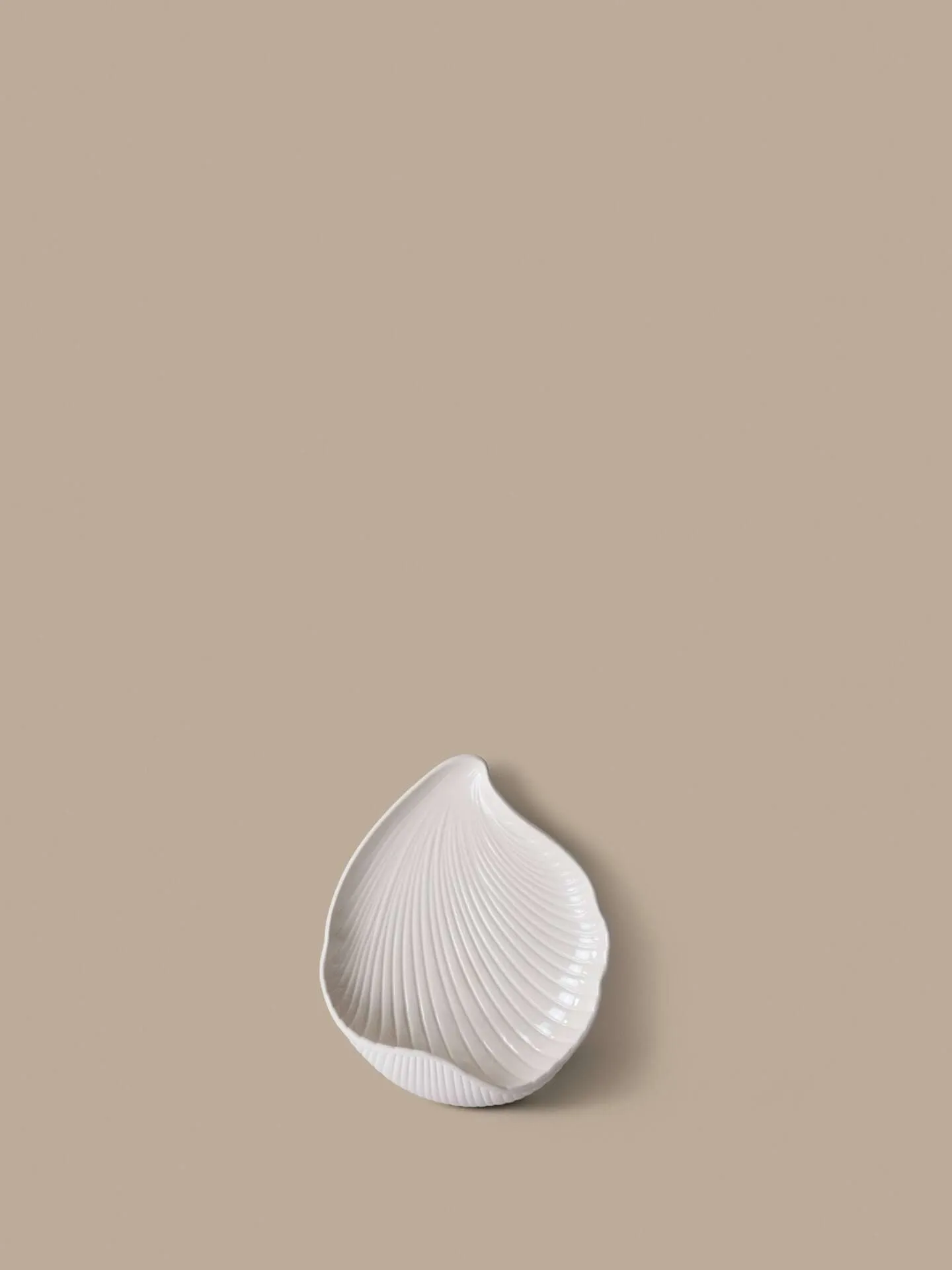Shell wandkandelaar, Off-white, 24x9,5x28,2 cm Ferm Living