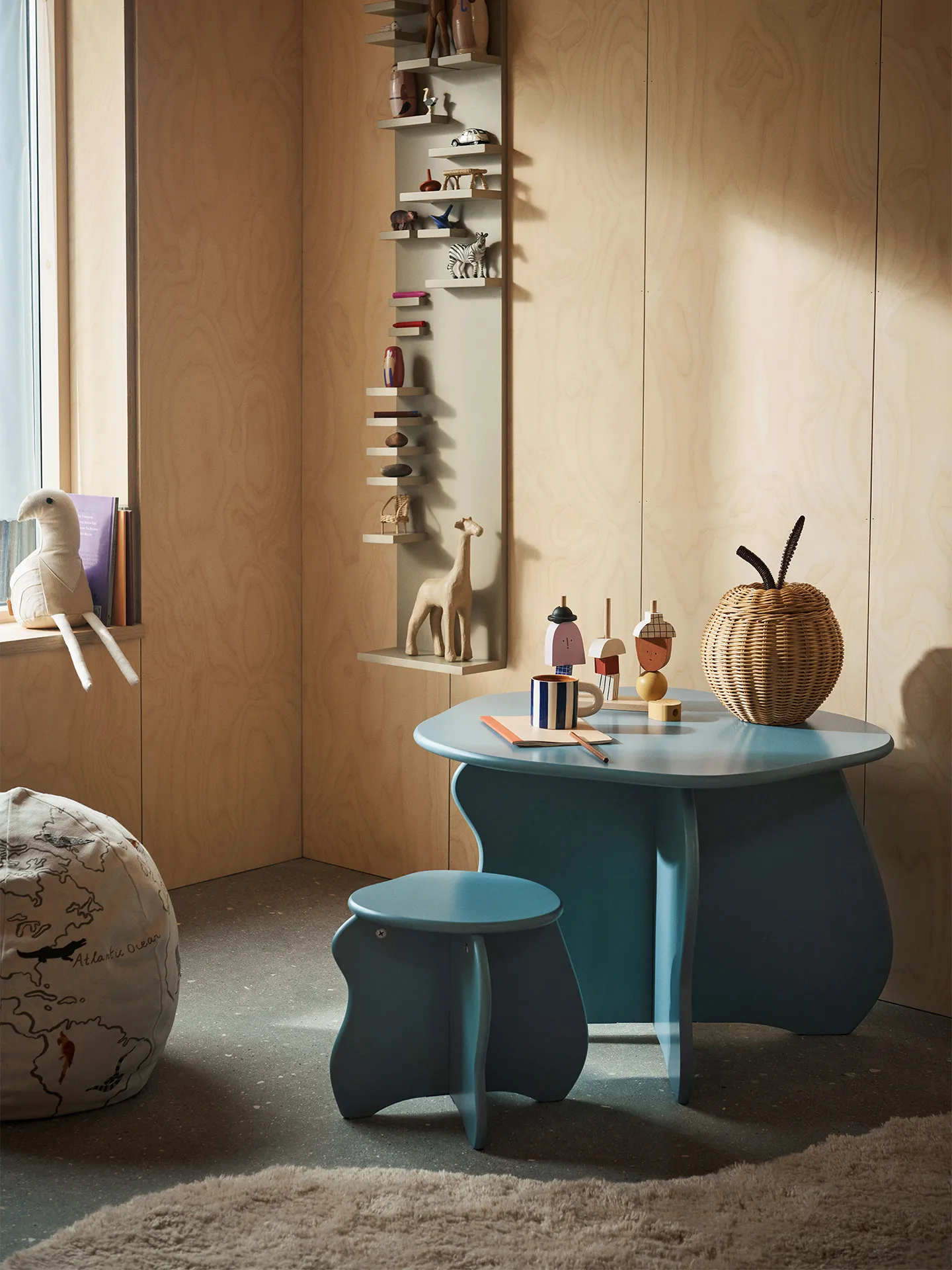 Slope tafel, Storm Ferm Living