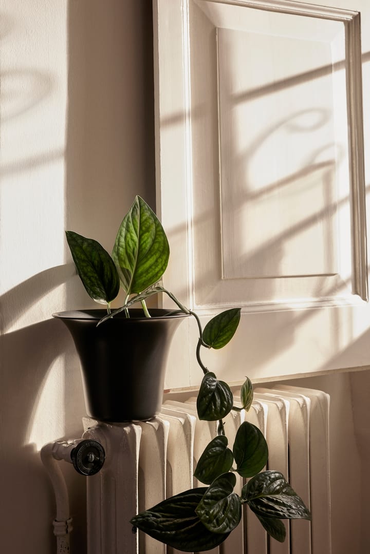 Spun Alu bloempot Ø24x17,5 cm - Blackened aluminium - ferm LIVING