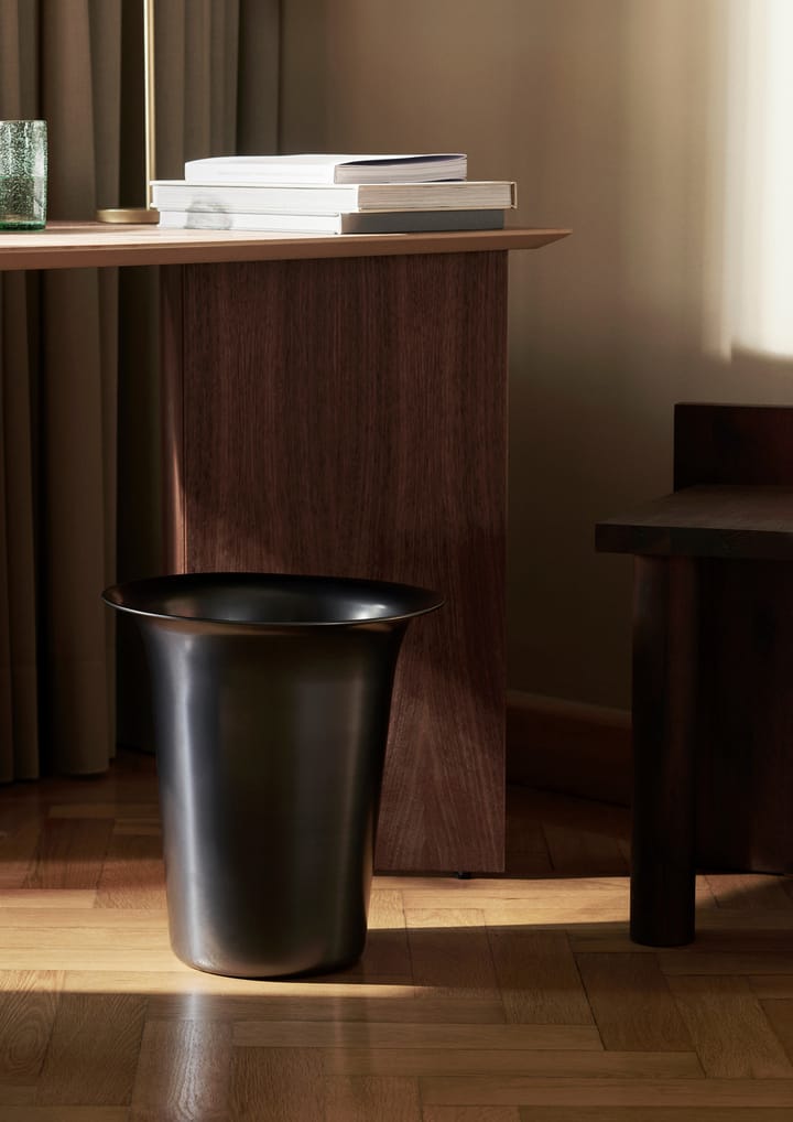 Spun alu mand hoog Ø35 cm, Blackened Aluminium Ferm Living