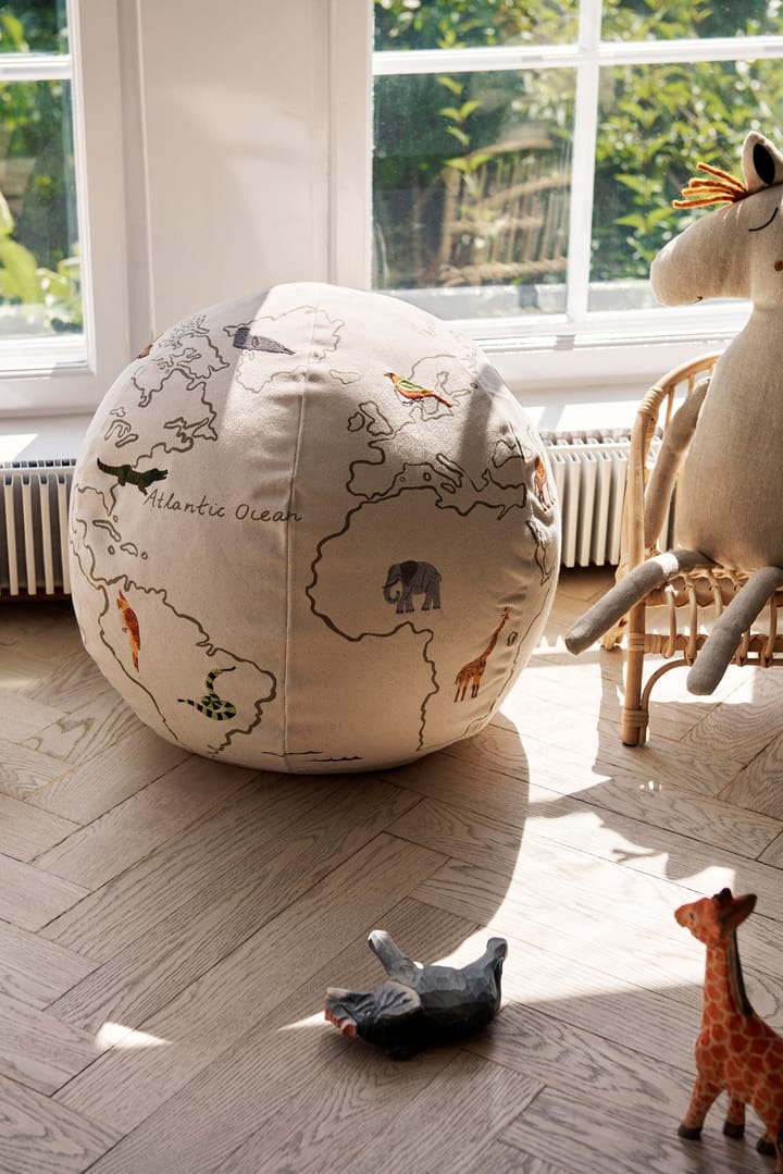 The world zitpoef, Offwhite Ferm Living
