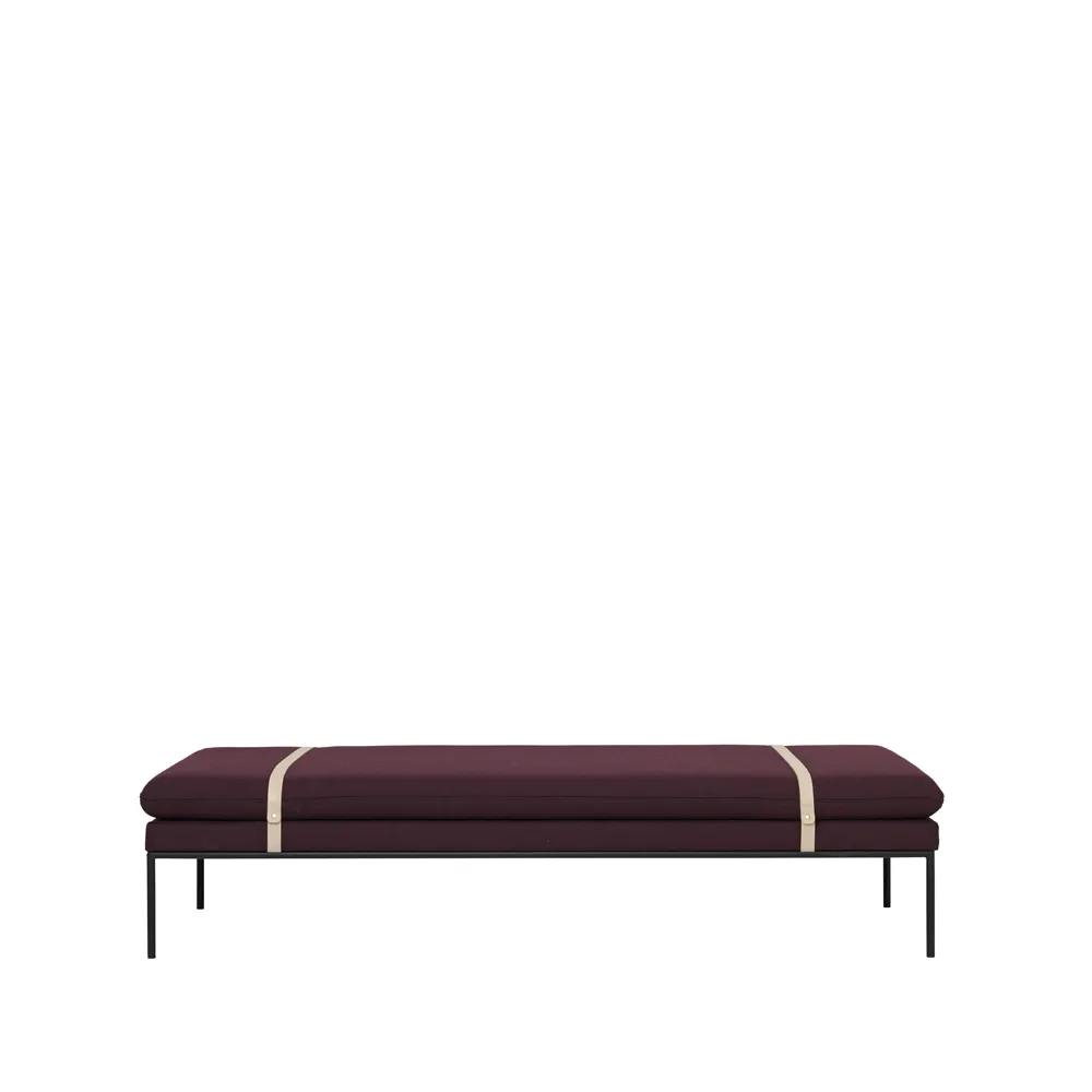 Turn Daybed, stof fiord by kvadrat bordeaux, zwart onderstel Ferm Living