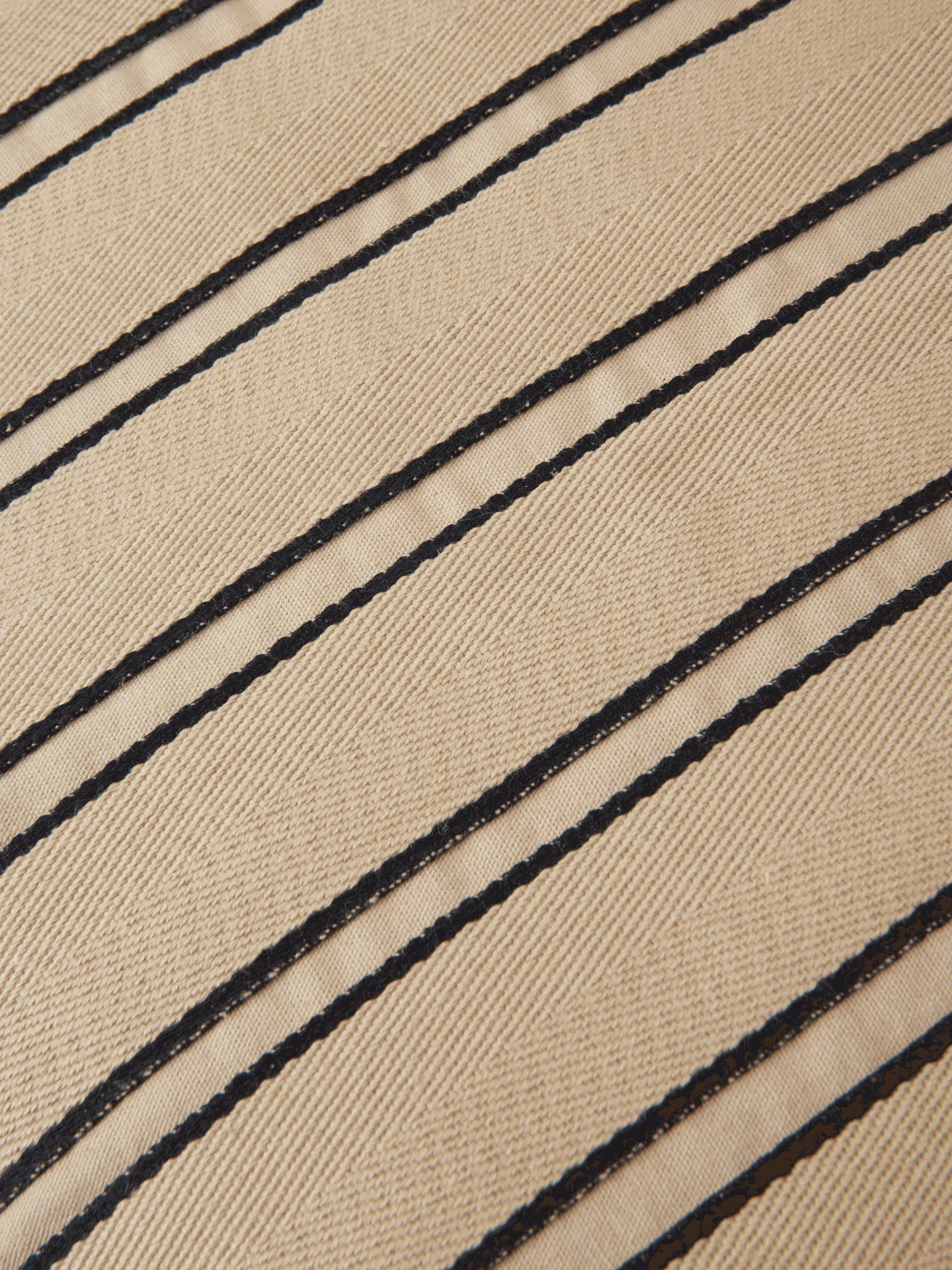 Twill bolster cylinderkussen, Cashmere-black Ferm Living