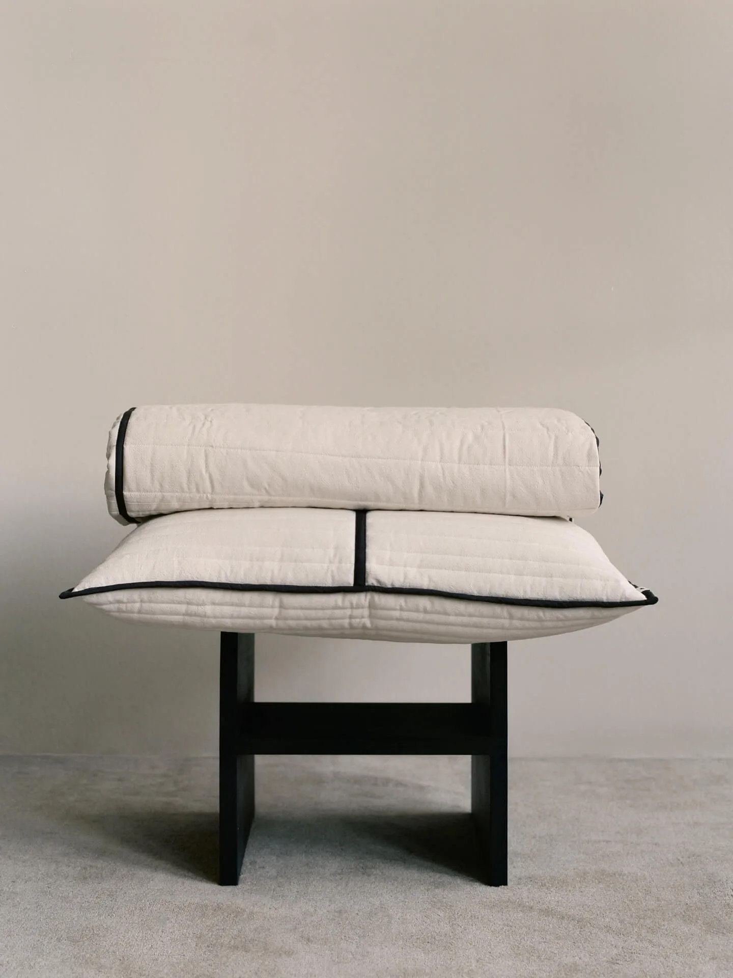 Vari gewatteerde sprei, Natural-dark chocolate, 260x230 cm Ferm Living